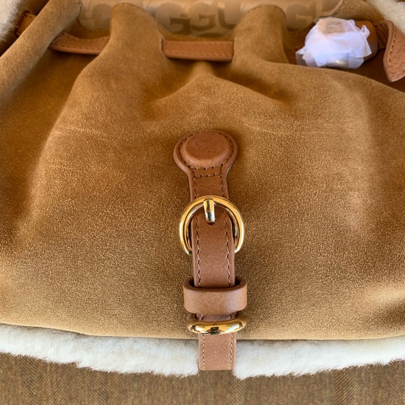 Authentic UGG Shoulder Bag - NWT - RARE - Picture 6 of 16